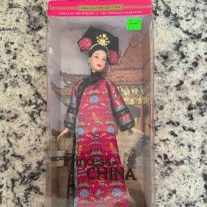 2001 Unopened Mattel Princess of China Doll
